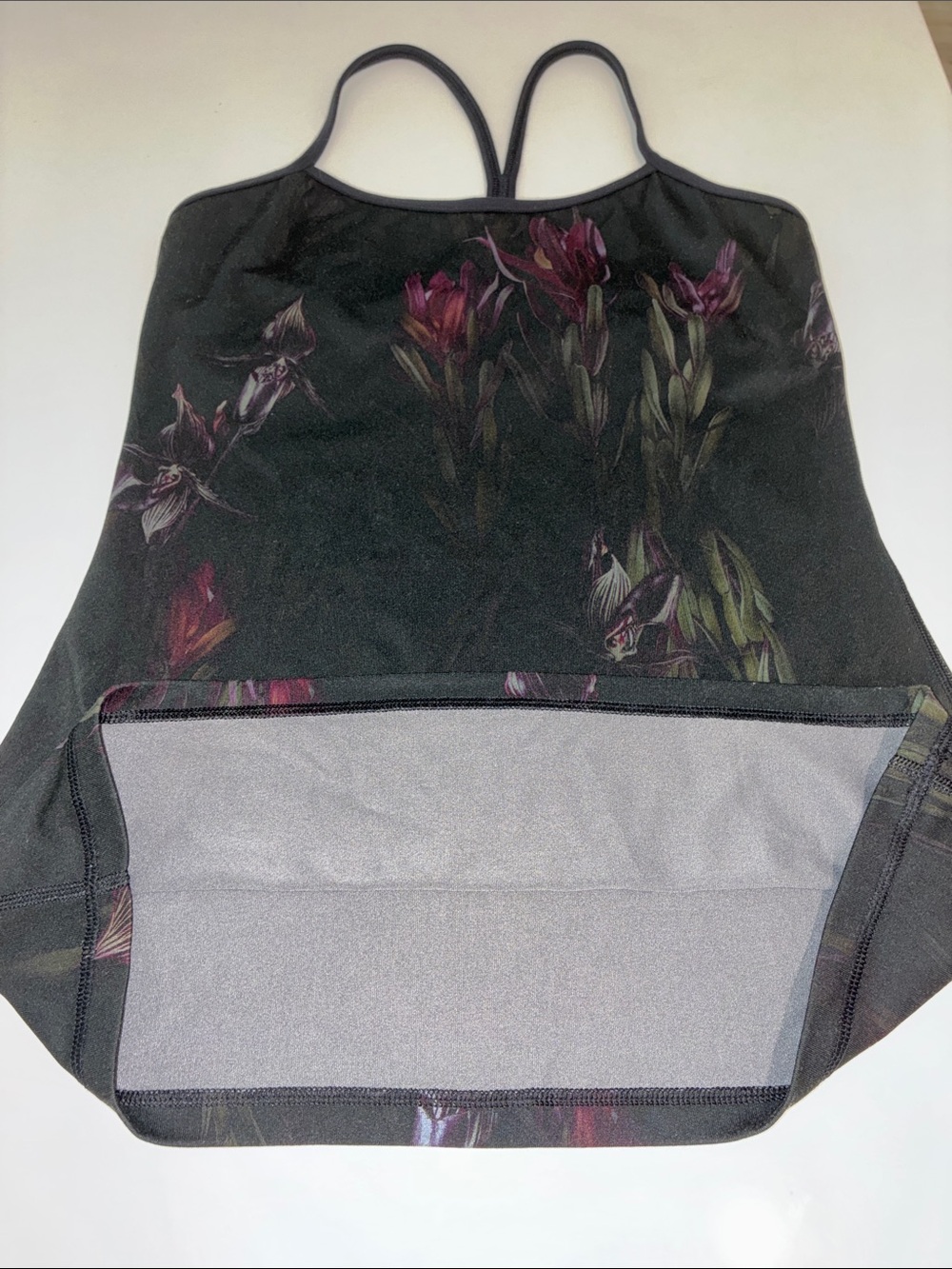 LULULEMON ATHLETICA EUC Women’s Black & Floral Double-Strap Workout Tank Size M.